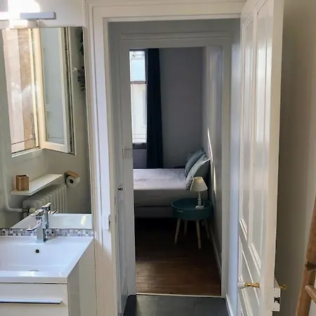 Charmant En Plein Centre *